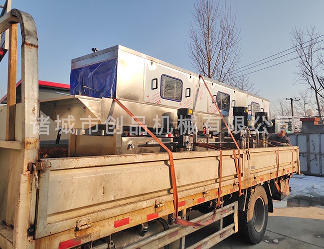 洗箱機(jī)裝車(chē)發(fā)貨現(xiàn)場(chǎng)